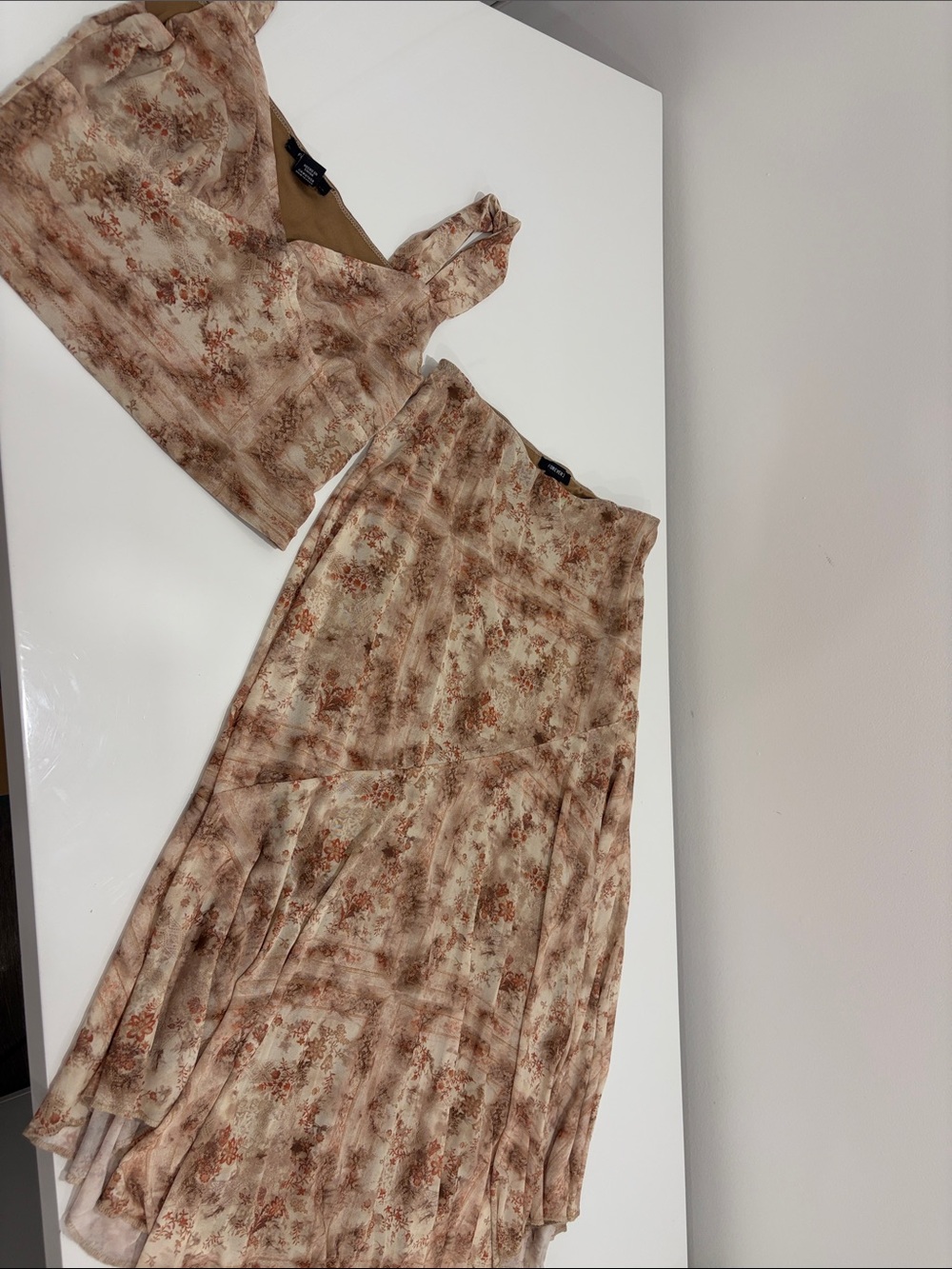 Forever 21 Beige Floral Midi Skirt Set